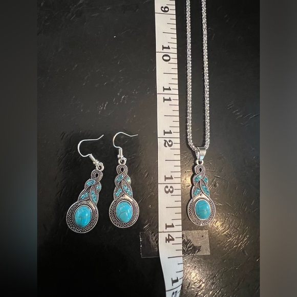 Turquoise and Silver Pendant Necklace Set - Picture 3 of 7